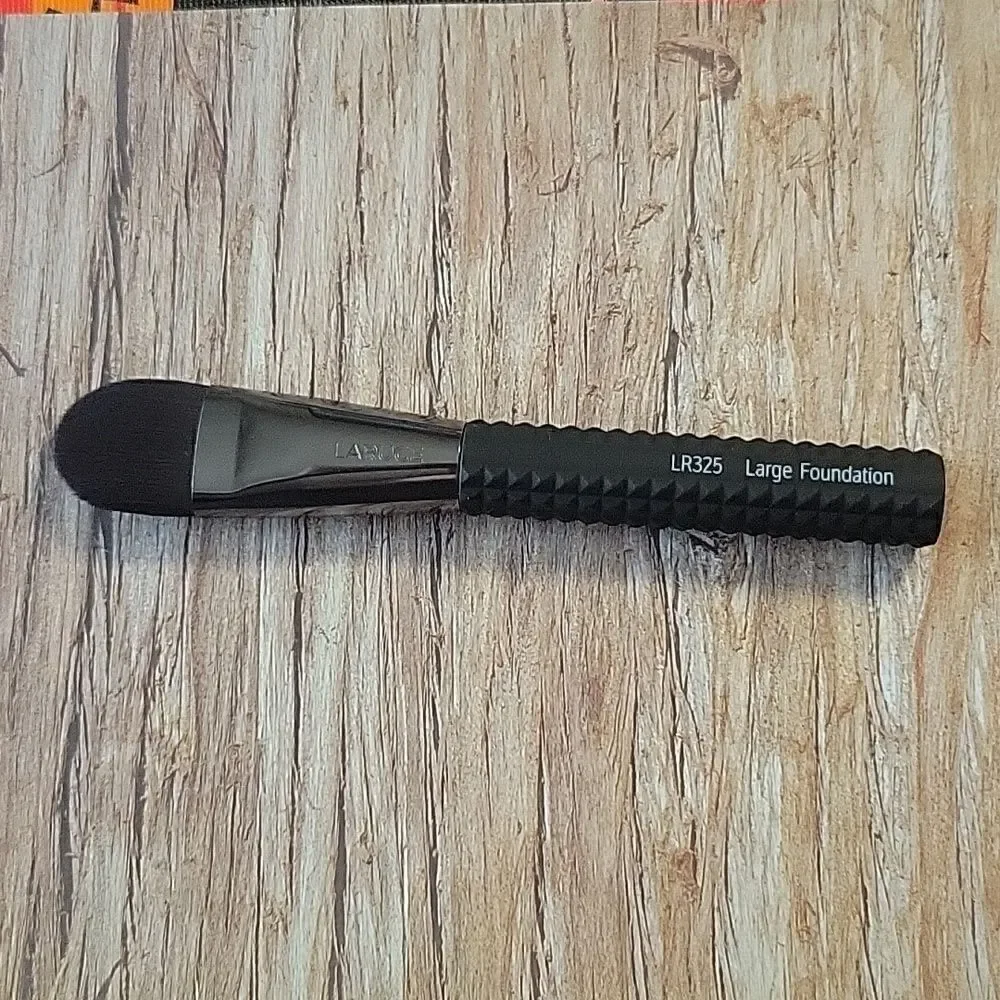 Laruce LR325 Large Foundation Brush